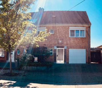 UIT DE HAND te koop- gezellige halfopen woning Roeselare, Maison de coin, Roeselare, 4 pièces