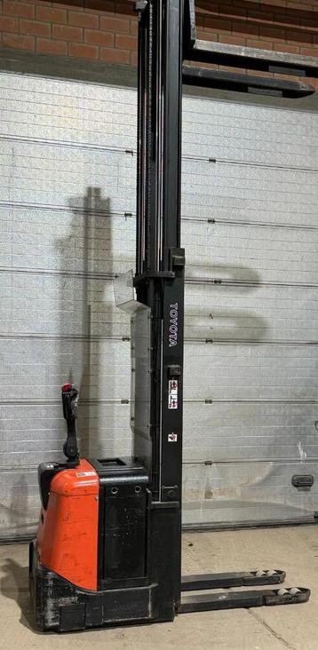 Gerbeur électrique BT STAXIO avec pieds de support de levage, Enlèvement, Utilisé
