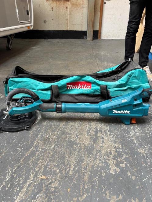 Makita schuurmachine, Doe-het-zelf en Bouw, Gereedschap | Schuurmachines, Zo goed als nieuw, Vlakschuurmachine, 1200 watt of meer