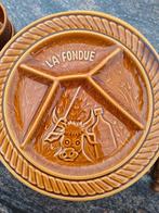 Vintage fondue borden met 4 saus potjes en 12 steek vorken, Ophalen, Bord(en)