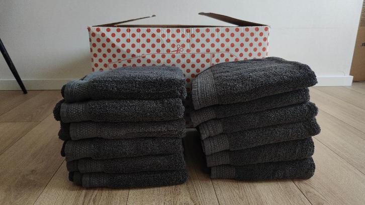 Set badhanddoeken hotel - zware kwaliteit, Huis en Inrichting, Badkamer | Badtextiel en Accessoires, Nieuw, Handdoek, Grijs, Ophalen