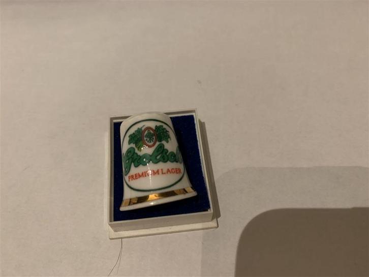 Mooi porseleinen vingerhoedje met het bekende Grolsch-logo*, Collections, Marques de bière, Neuf, Autres types, Grolsch, Enlèvement ou Envoi