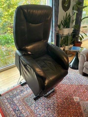 Sta op stoel leder in kleur zwart beschikbaar voor biedingen
