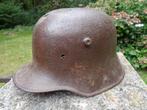 WO 1 helm schaal , met granaat inslag, Ophalen of Verzenden, Landmacht, Helm of Baret