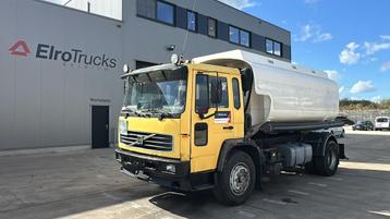Volvo FL 6-18 (12400 LITERS / 3 COMPARTIMENTS / EURO 2 / STE beschikbaar voor biedingen