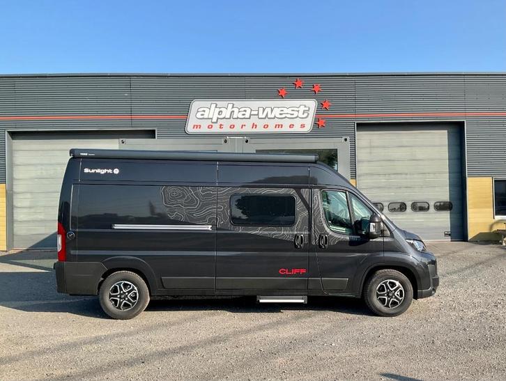 Nouveau Sunlight Cliff 600 XX 2025 « AUTOMATIQUE » 140 ch ‼️, Caravanes & Camping, Camping-cars, Entreprise, jusqu'à 3, Modèle Bus ou Fourgon aménagé