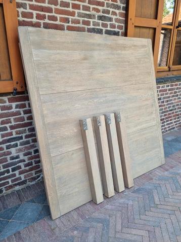 Eiken eettafel GRATIS LEVERING  beschikbaar voor biedingen
