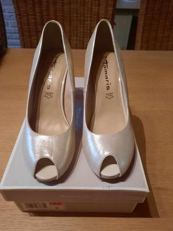 Wit/beige Pump Tamaris maat 39 NIEUW beschikbaar voor biedingen