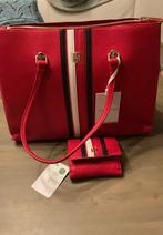 Handtas en portemonnee tommy hilfiger, Handtassen en Accessoires, Tassen | Damestassen, Ophalen of Verzenden, Nieuw, Rood, Handtas