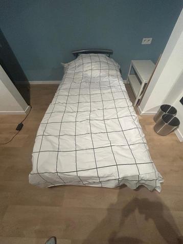 Bed voor studentenkamer 200 x 90 beschikbaar voor biedingen