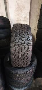 265/60r18 bfg goodrich avec montage et equilibrag, Autos : Pièces & Accessoires, Utilisé, Enlèvement ou Envoi