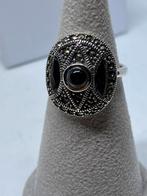Zilveren ring met onyx maat 14, Bijoux, Sacs & Beauté, Bagues, Avec pierre précieuse, Noir, Argent, Plus petit que 17