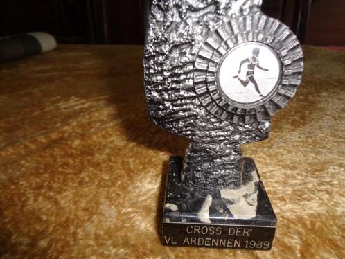 Trofee Atletiek, Verzamelen, Sportartikelen en Voetbal, Zo goed als nieuw, Overige typen, Ophalen