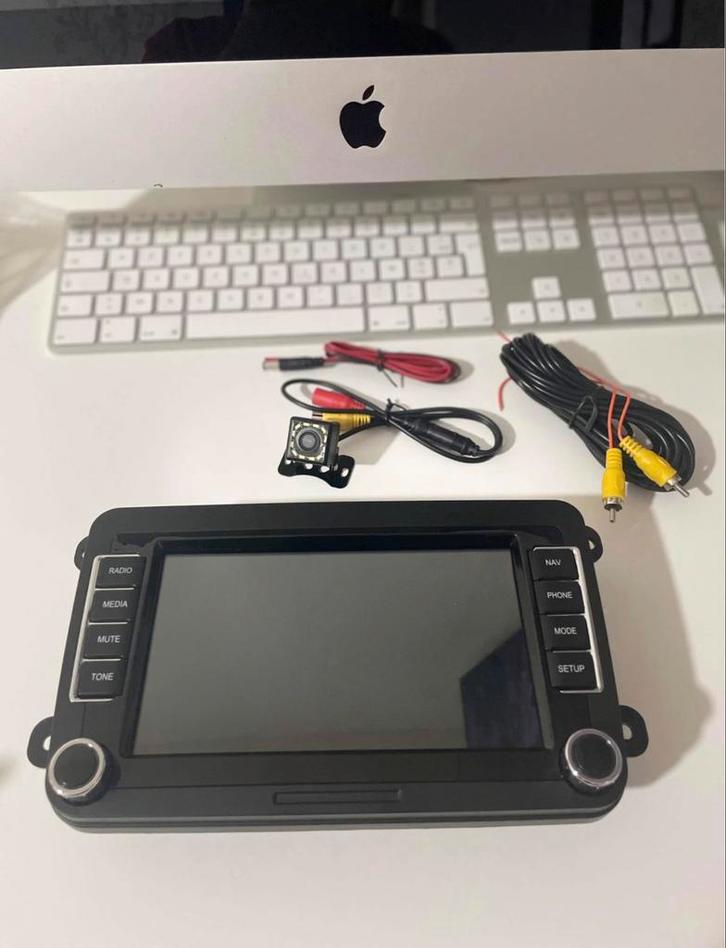 Autoradio met achteruit camera - Apple Carplay -Android Auto, Auto diversen, Autoradio's, Zo goed als nieuw, Ophalen