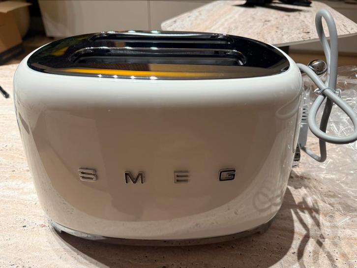 SMEG Broodrooster creme helemaal nieuw !  (Nooit Gebruikt!), Elektronische apparatuur, Broodroosters, Nieuw, Ophalen of Verzenden