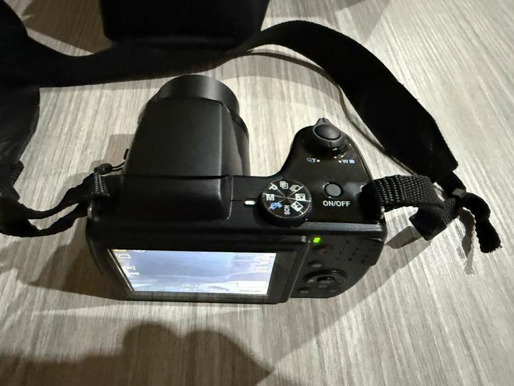 Medion Life X44088 – 16MP Superzoom Camera zo goed als nieuw, TV, Hi-fi & Vidéo, Appareils photo numériques, Comme neuf, Enlèvement