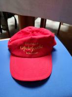 pet telenet geel, rood, wit/groen,  geel Nikon, vissershoedj, Ophalen, Nieuw, Pet