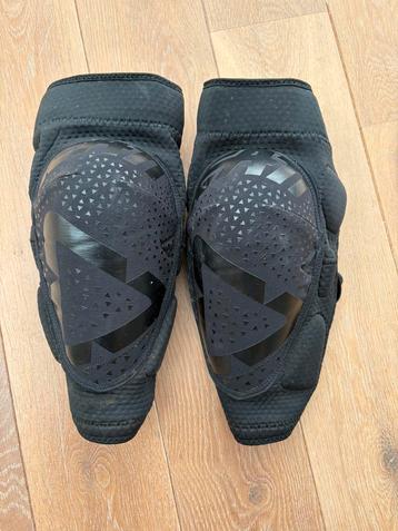 Kniebescherming LEATT - 3DF 5.0 - L/XL - met Rits - Zwart beschikbaar voor biedingen
