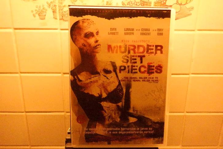 DVD Murder Set Pieces., Cd's en Dvd's, Dvd's | Horror, Zo goed als nieuw, Slasher, Vanaf 16 jaar, Verzenden