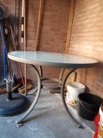 tuintafel met glazen blad en metalen poten, Ophalen, Zo goed als nieuw, Rond, Metaal