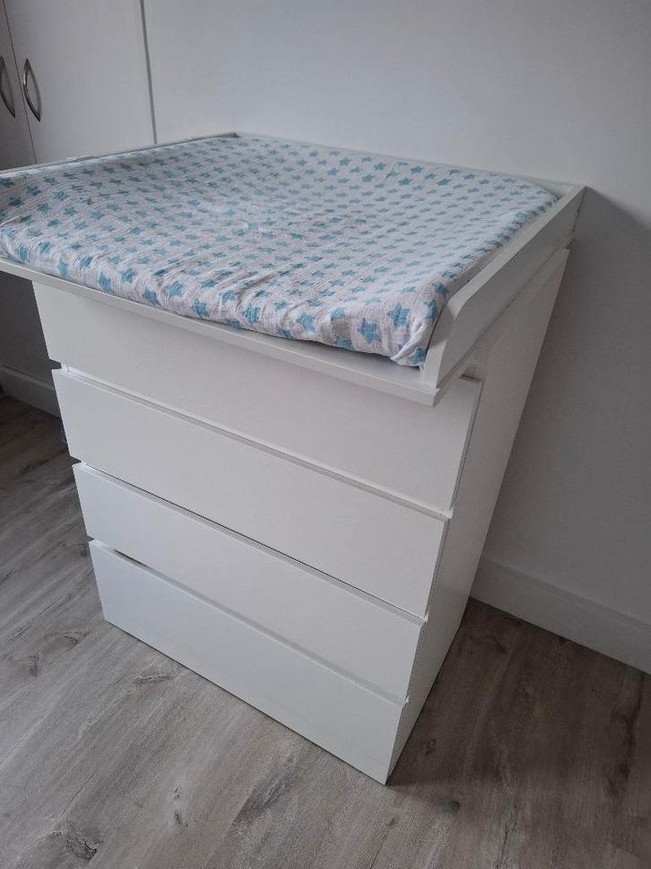luiertafel + malm ikea, Kinderen en Baby's, Badjes en Verzorging, Gebruikt, Overige typen, Ophalen