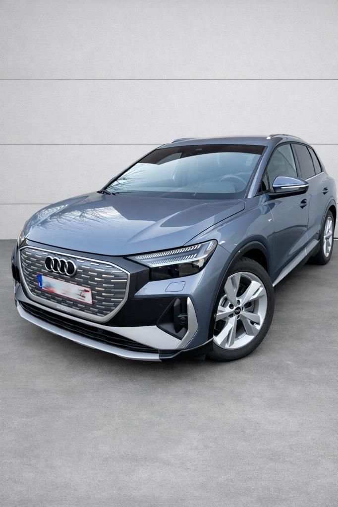 Audi Q4 e-tron 40 S line, Autos, Audi, Particulier, e-tron, Caméra de recul, Phares directionnels, Régulateur de distance, Airbags