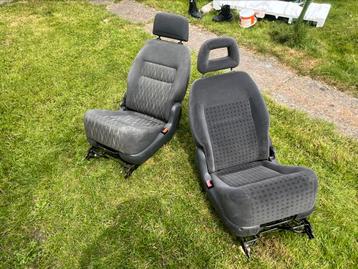 Sharan stoelen  beschikbaar voor biedingen