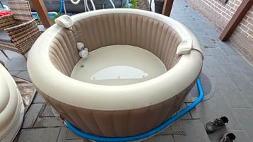 Spa Intex pour 4 personnes, Enlèvement ou Envoi, Comme neuf, Gonflable