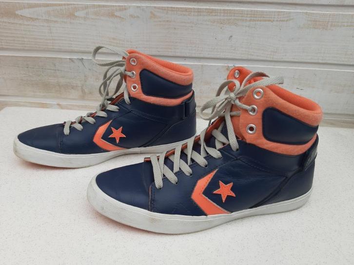 CONVERSE All Stars en cuir pour femme. Pointure 40, Vêtements | Femmes, Chaussures, Comme neuf, Sneakers et Baskets, Envoi