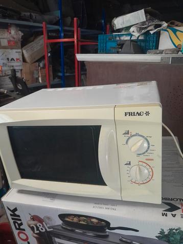 Four à micro-ondes Friac, Enlèvement, Comme neuf, Micro-ondes