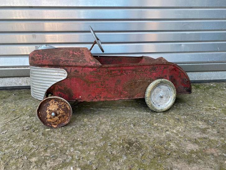 Vieille voiture Torck a pedale, Antiquités & Art, Antiquités | Jouets, Enlèvement ou Envoi