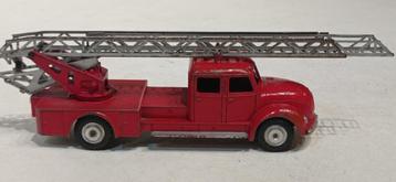 MARKLIN (NO DINKY) MAGIRUS BRANDWEERWAGEN REF 8023 beschikbaar voor biedingen