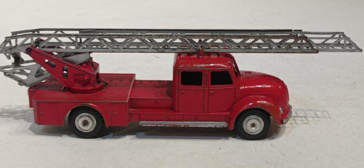 MARKLIN (NO DINKY) MAGIRUS BRANDWEERWAGEN REF 8023, Hobby en Vrije tijd, Modelauto's | 1:43, Gebruikt, Bus of Vrachtwagen, Overige merken