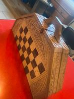 Plateau d'échecs/backgammon en bois unique à vendre, 1 ou 2 joueurs, Envoi, Utilisé