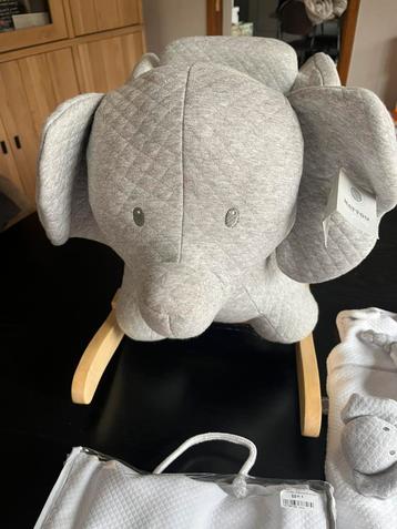 Schommelpaard schommel olifant. Nattou. beschikbaar voor biedingen