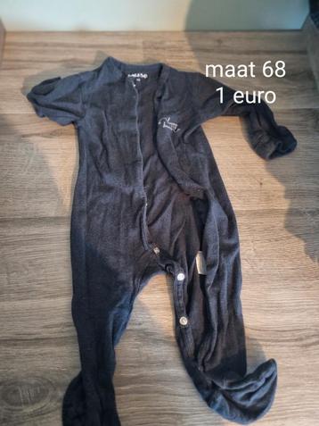 Babykledij beschikbaar voor biedingen