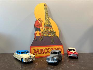 Dinky toys - standaards beschikbaar voor biedingen