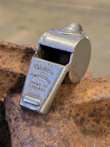 Sifflet ACME Thunderer de la Seconde Guerre mondiale, Enlèvement