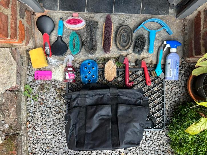 Complete poetstas voor paarden, Dieren en Toebehoren, Paarden en Pony's | Verzorgingsproducten, Gebruikt, Ophalen of Verzenden