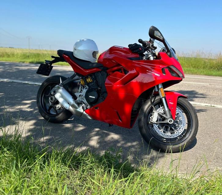 Ducati SuperSport 950 - 2023, Motoren, Motoren | Ducati, Particulier, Sport, meer dan 35 kW, 2 cilinders, Motorrijbewijs A, ABS