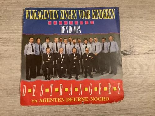 Vinyl sinlge De Stranges (Den bompa-Wijkagenten zingen...), Cd's en Dvd's, Vinyl Singles, Gebruikt, Single, Filmmuziek en Soundtracks