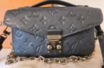 Louis Vuitton Pochette Metis east west Gun Metal empreinte, Handtassen en Accessoires, Tassen | Damestassen, Ophalen of Verzenden