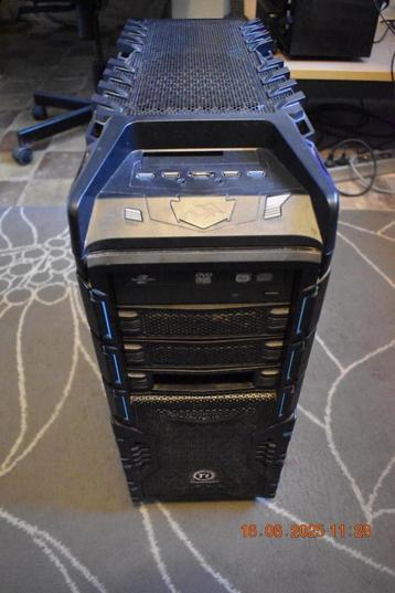 THERMALTAKE Computerbehuizing Grote gamekoffer met L beschikbaar voor biedingen