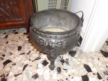 BRONZEN DRIEPOOT PANSU beschikbaar voor biedingen