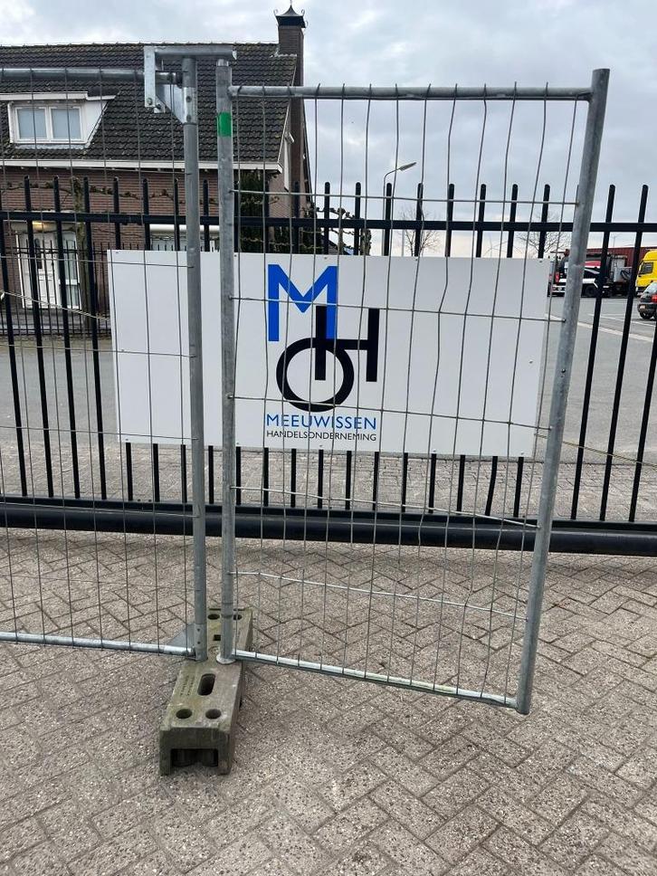 Bouwhek loopdeur/bouwhekpoort/bouwhek draaipoort 2.00x1.20M, Tuin en Terras, Tuinpoorten, Gebruikt, Draaipoort, IJzer, 150 tot 200 cm