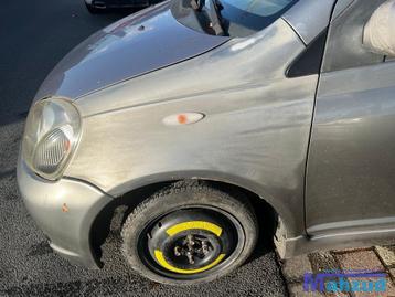 TOYOTA YARIS P1 Grijs links voorscherm 1999-2004 beschikbaar voor biedingen