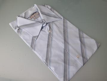 Shirt uit de XL-lijn WE beschikbaar voor biedingen
