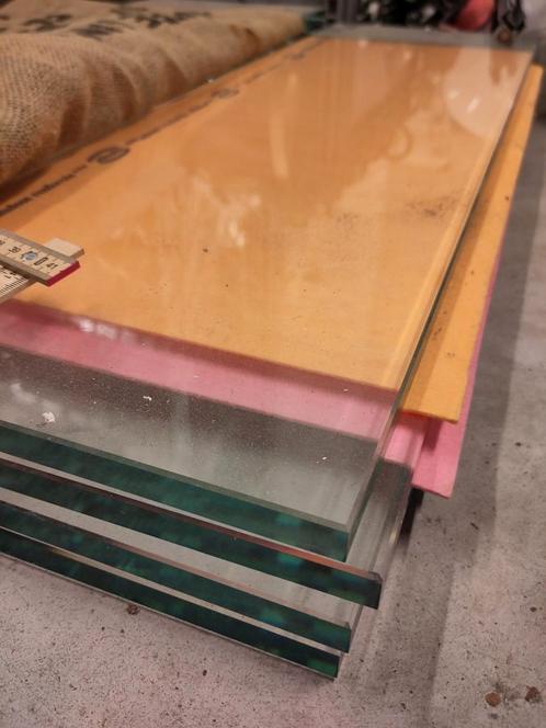 9Glazen leggers/legplanken voor (vitrine)kast of aan de muur, Doe-het-zelf en Bouw, Glas en Ramen, Zo goed als nieuw, Ophalen