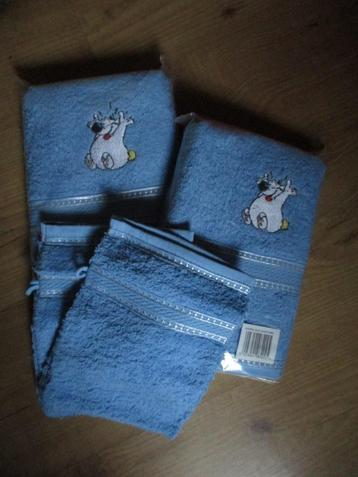 (👉ﾟヮﾟ)👉 4 Handdoeken & 4 Washandjes Dommel Lombard 