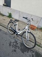 Fiets b twin dames 28 inch.In top staat, Fietsen en Brommers, 53 tot 56 cm, Versnellingen, Zo goed als nieuw, Ophalen